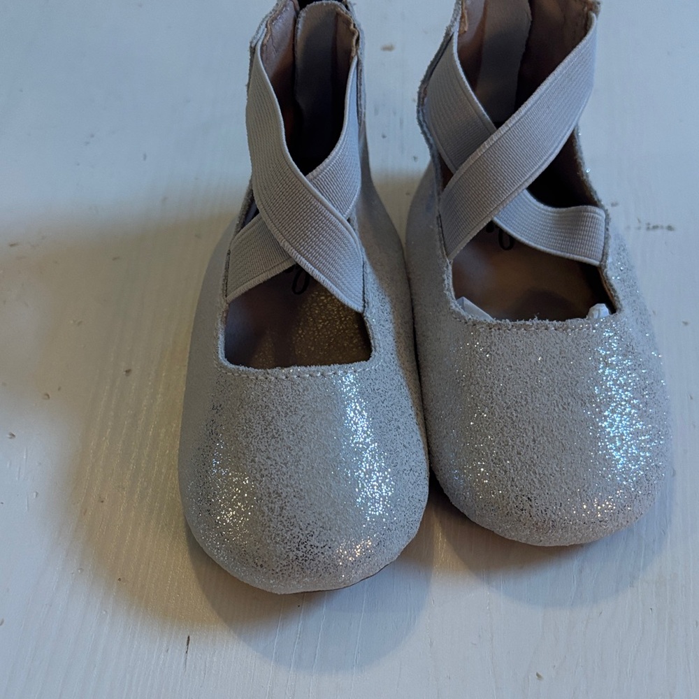 NWOT Monkey Feet Sparkly Silver Dress Shoes
